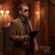 Shining Vale - galeria zdjęć - filmweb