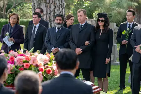 Shining Vale - galeria zdjęć - filmweb