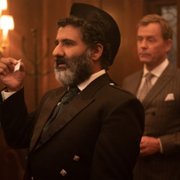 Shining Vale - galeria zdjęć - filmweb