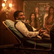 Shining Vale - galeria zdjęć - filmweb