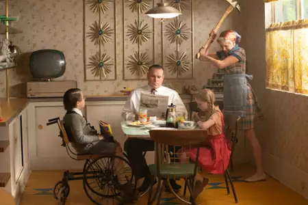 Shining Vale - galeria zdjęć - filmweb