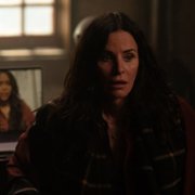Shining Vale - galeria zdjęć - filmweb