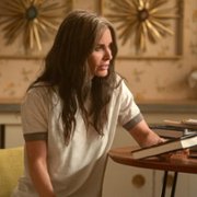 Shining Vale - galeria zdjęć - filmweb