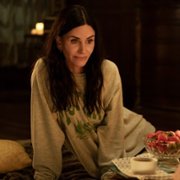 Shining Vale - galeria zdjęć - filmweb