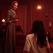 Shining Vale - galeria zdjęć - filmweb
