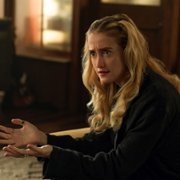 Shining Vale - galeria zdjęć - filmweb
