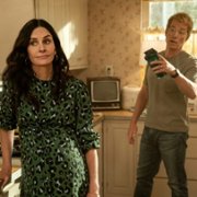 Shining Vale - galeria zdjęć - filmweb