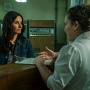 Shining Vale - galeria zdjęć - filmweb
