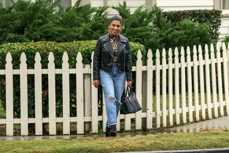 Shining Vale - galeria zdjęć - filmweb