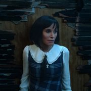Shining Vale - galeria zdjęć - filmweb