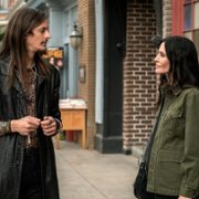 Shining Vale - galeria zdjęć - filmweb