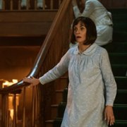 Shining Vale - galeria zdjęć - filmweb