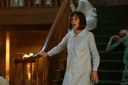 Shining Vale - galeria zdjęć - filmweb