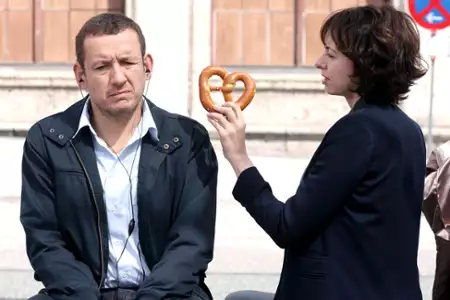 Uziemieni - galeria zdjęć - filmweb