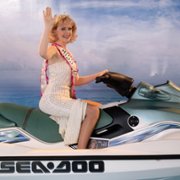 On Becoming a God in Central Florida - galeria zdjęć - filmweb