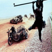 Mad Max pod Kopułą Gromu - galeria zdjęć - filmweb