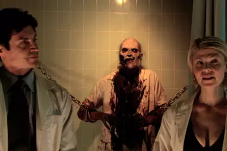 Striptizerki zombie - galeria zdjęć - filmweb