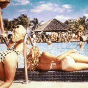 Private Resort - galeria zdjęć - filmweb