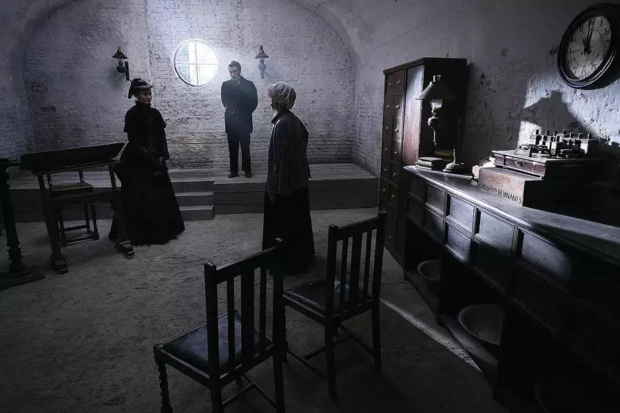 Niebanalna więź - galeria zdjęć - filmweb