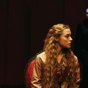 Niebanalna więź - galeria zdjęć - filmweb