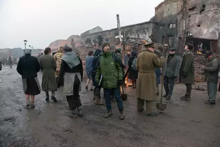 W domu innego - galeria zdjęć - filmweb