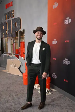 Łup - galeria zdjęć - filmweb