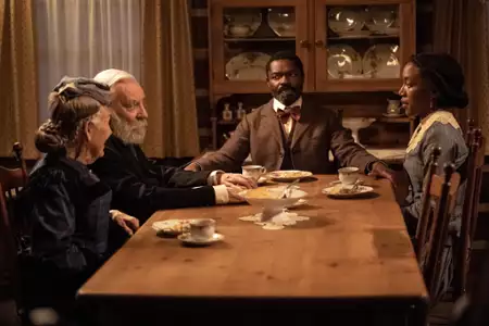 Stróżowie prawa: Bass Reeves - galeria zdjęć - filmweb