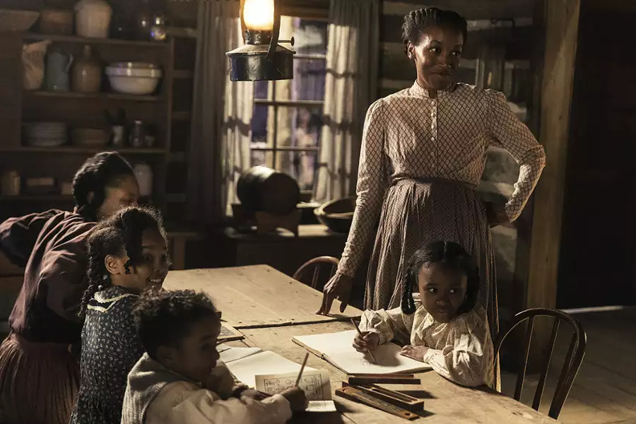 Stróżowie prawa: Bass Reeves - galeria zdjęć - filmweb