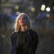 Popękana skorupa - galeria zdjęć - filmweb