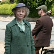 Geraldine McEwan w Panna Marple: Morderstwo odbędzie się...
