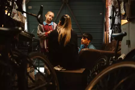 Georgie ma się dobrze - galeria zdjęć - filmweb