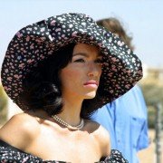 Sof Ha'Olam Smola - galeria zdjęć - filmweb