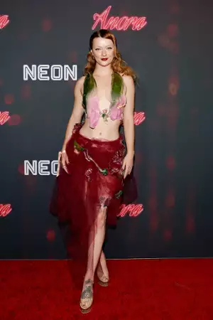 Anora - galeria zdjęć - filmweb