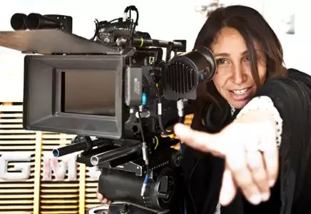Dziewczynka w trampkach - galeria zdjęć - filmweb