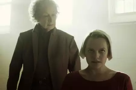 Opowieść podręcznej - galeria zdjęć - filmweb