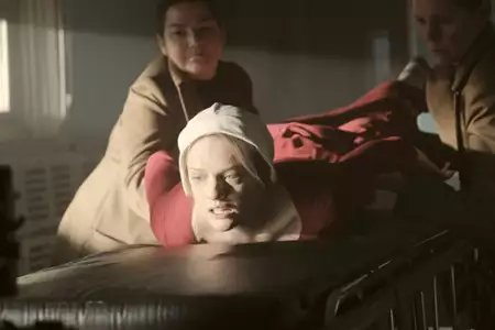 Opowieść podręcznej - galeria zdjęć - filmweb