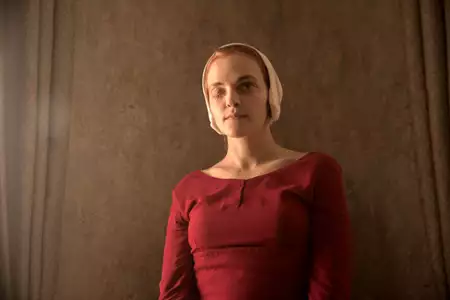 Opowieść podręcznej - galeria zdjęć - filmweb