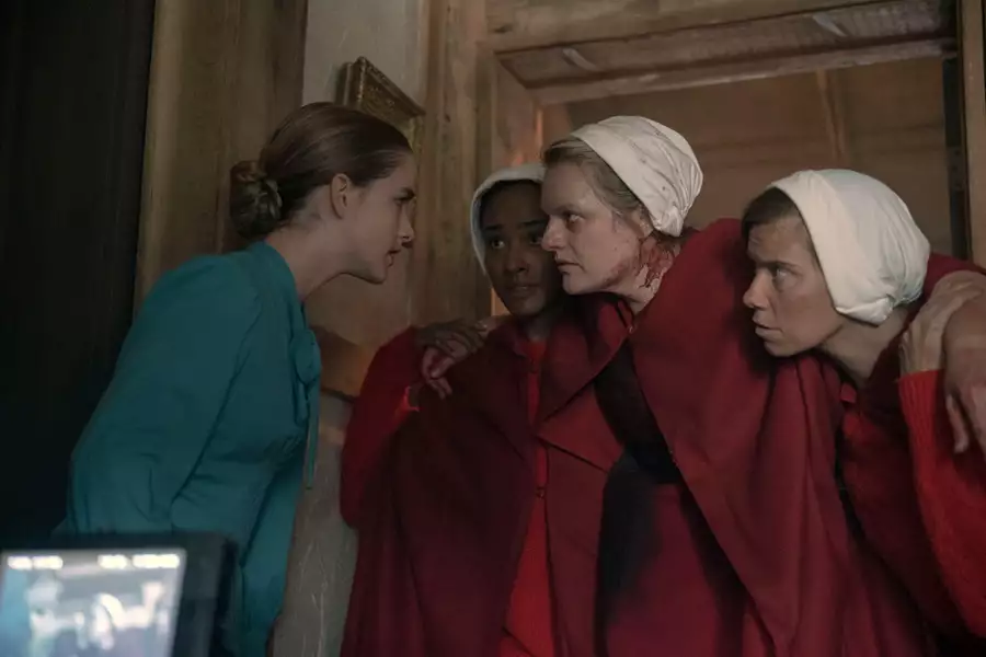 Opowieść podręcznej - galeria zdjęć - filmweb