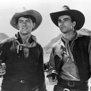 Red River - galeria zdjęć - filmweb