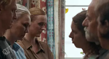 Armand - galeria zdjęć - filmweb