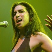 Amy - galeria zdjęć - filmweb