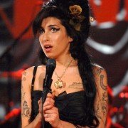 Amy - galeria zdjęć - filmweb