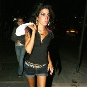 Amy - galeria zdjęć - filmweb