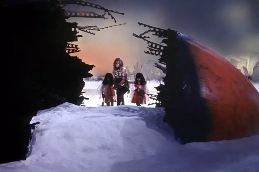 Barbarella - galeria zdjęć - filmweb