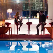 People Like Us - galeria zdjęć - filmweb