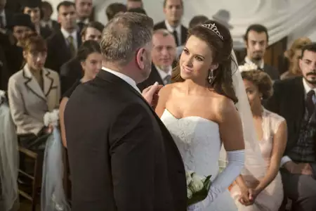 Kr&oacute;lewskie święta - galeria zdjęć - filmweb