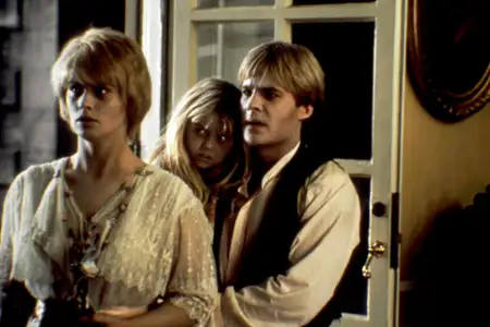 Kwiaty na poddaszu - galeria zdjęć - filmweb