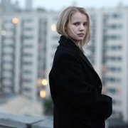 Kobieta z piątej dzielnicy - galeria zdjęć - filmweb