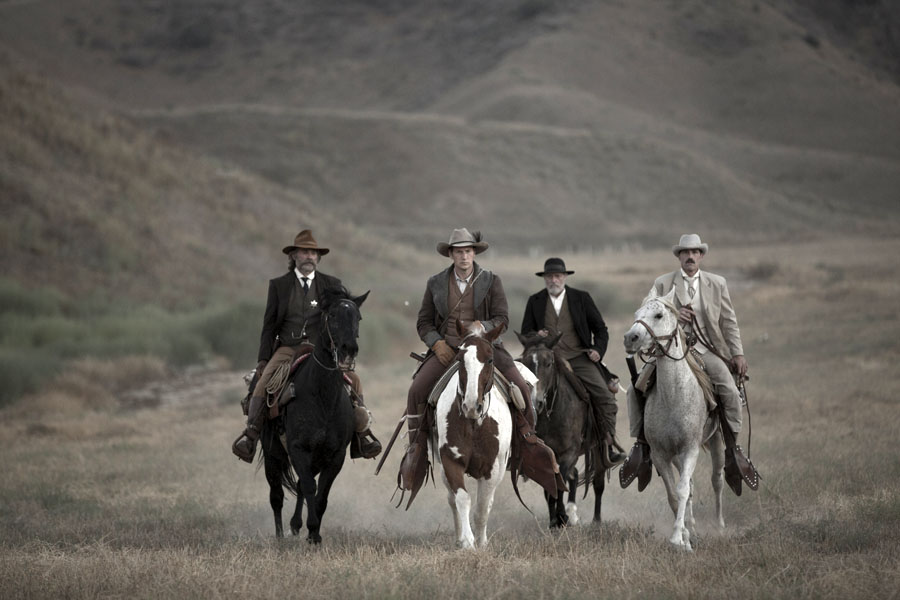 Na Zachodzie sporo zmian (recenzja filmu Bone Tomahawk)