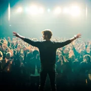 Gourou - galeria zdjęć - filmweb